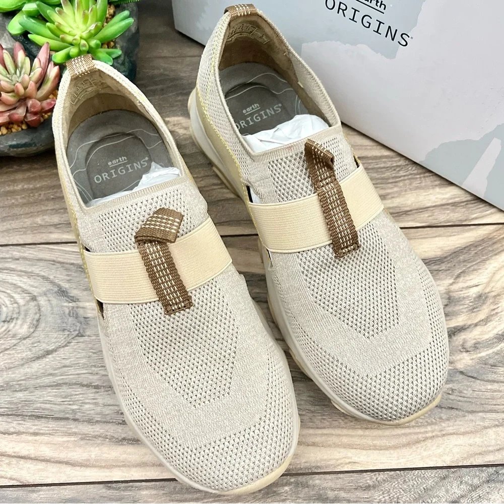 NIB Earth Origins Tanvi 8W 9W Knit Trail Slip On Sneaker Sand White Fabric - Picture 2 of 14